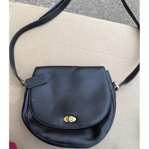 Vintage Coach Black Leather Saddle Crossbody Bag Turn Lock D4B-4401